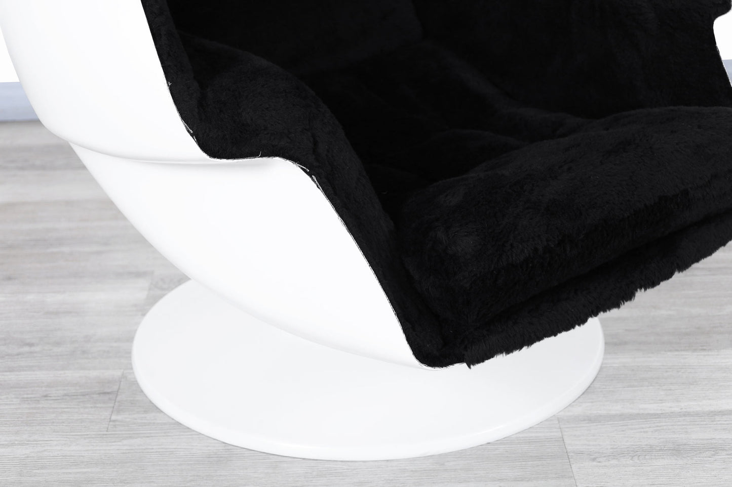 American Space Age Fiberglass "Egg" Swivel Chair