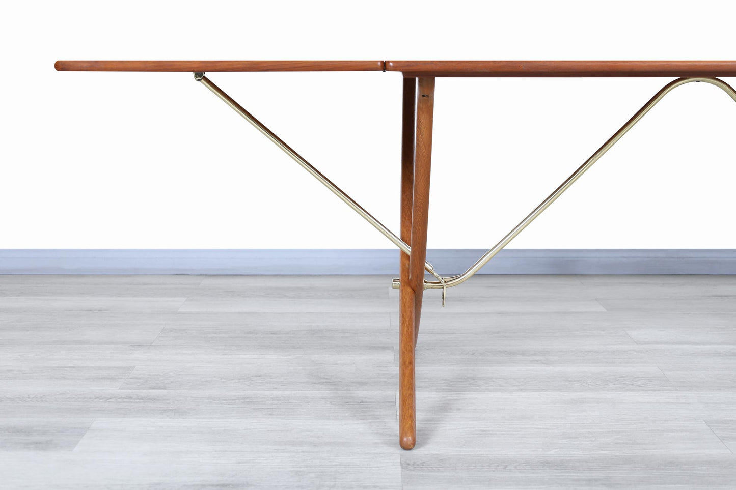 Danish Modern AT-304 Dining Table by Hans J. Wegner in Teak and Oak