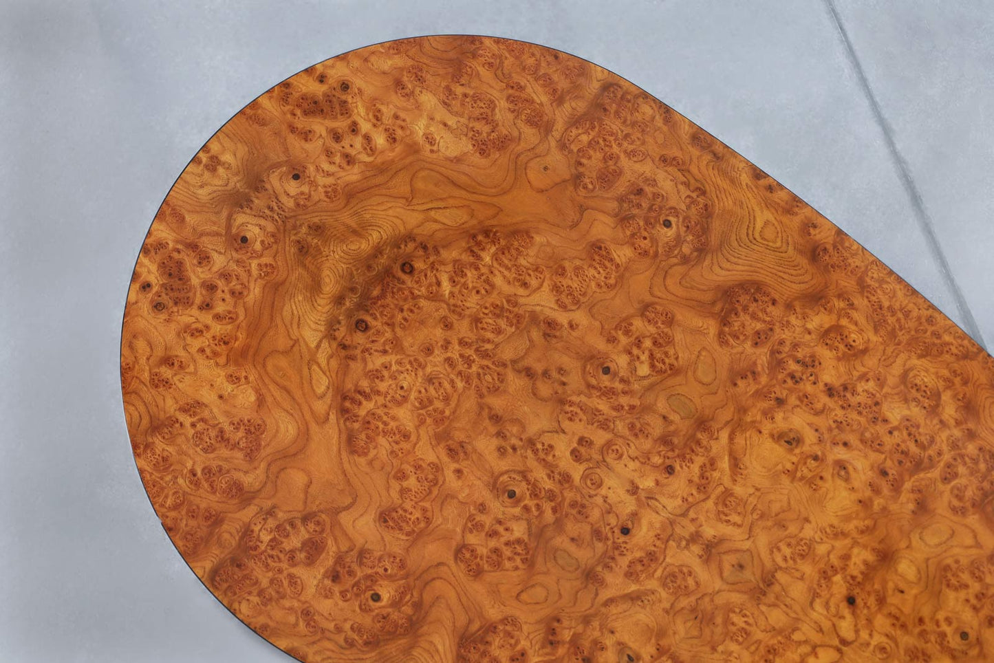 Italian Burl Wood and Black Lacquer Desk by Oscar Dell'Arredamento