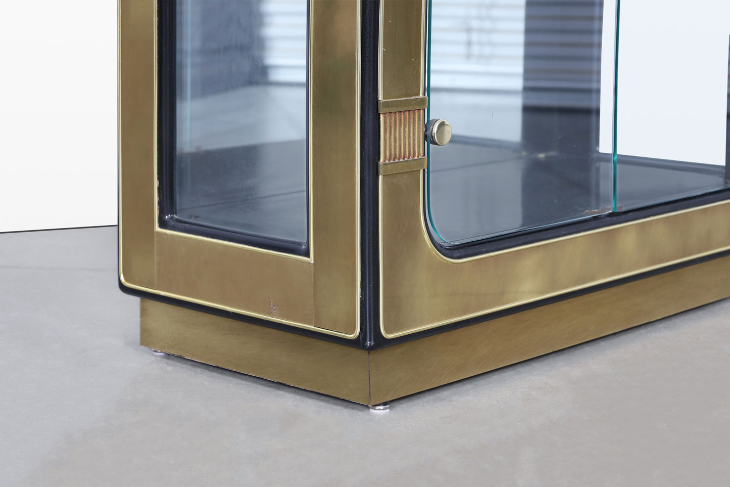 Mastercraft Brass Vitrine / Display Cabinet