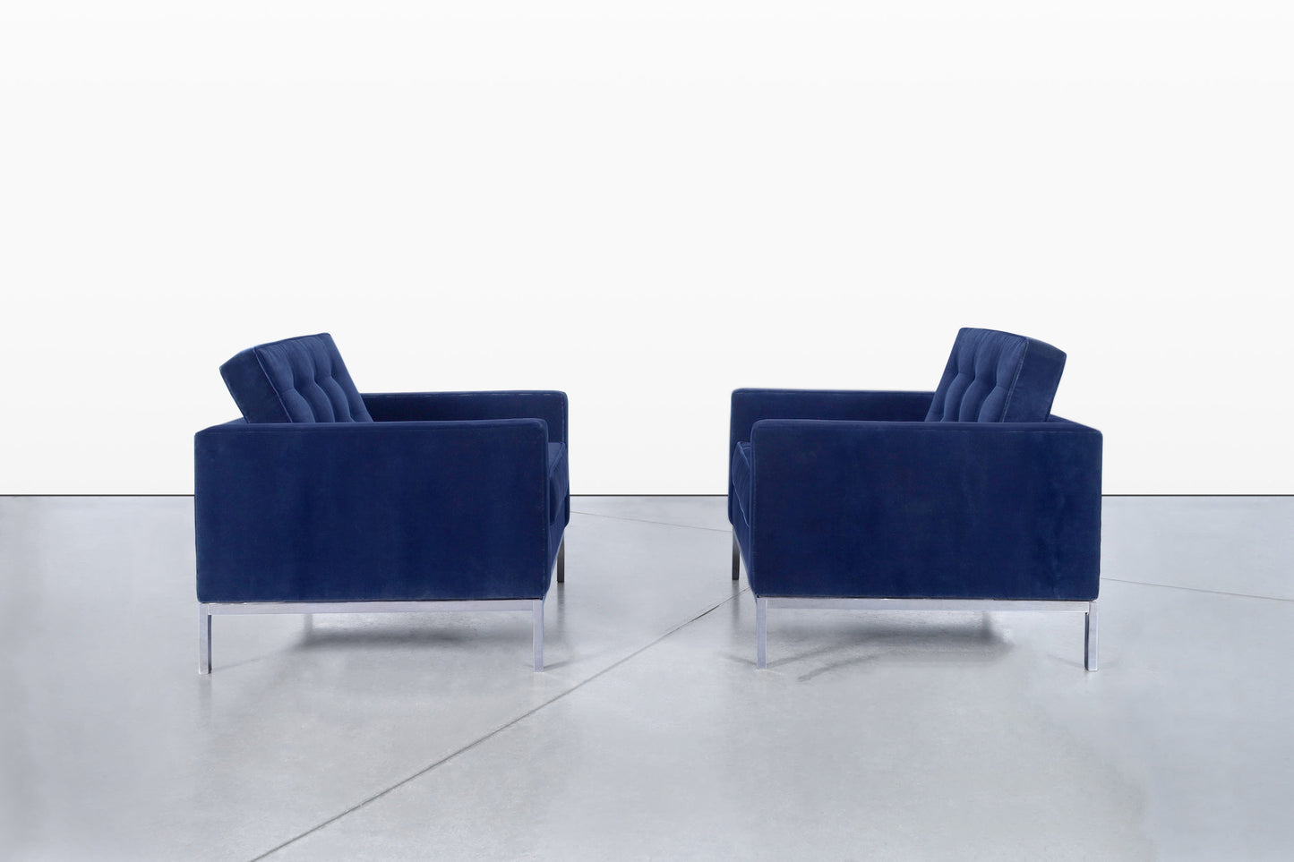 Mid-Century Modern Lounge Chairs by Florence Knoll for Knoll International