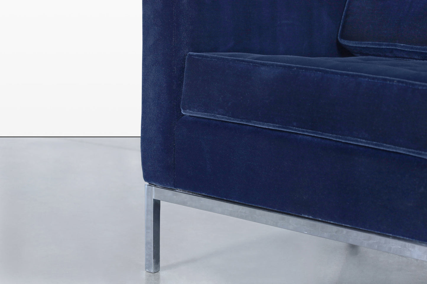 Mid-Century Modern Lounge Chairs by Florence Knoll for Knoll International