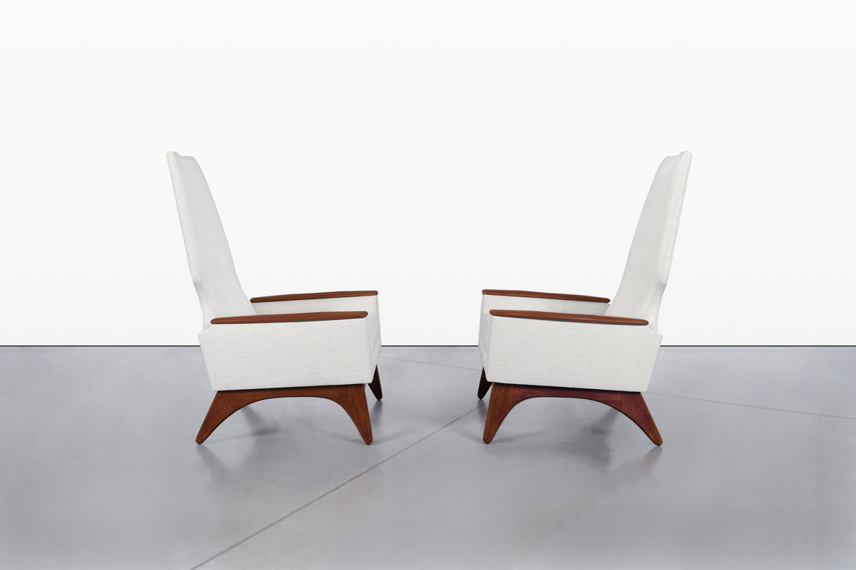 Mid-Century Modern Sculptural Walnut Lounge Chairs by Kroehler