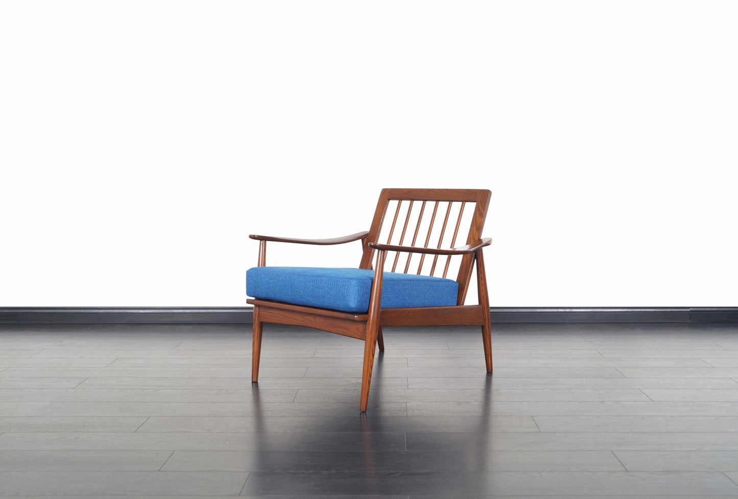 Mid-Century Modern Walnut Lounge Chair