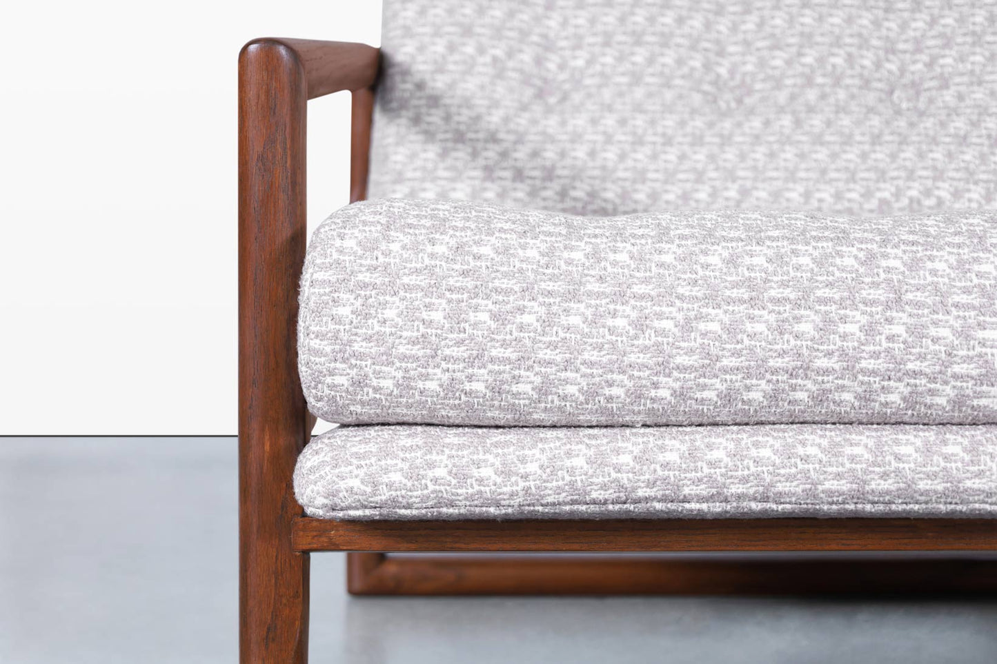 Mid-Century Modern Walnut Sofa Attributed to Milo Baughman