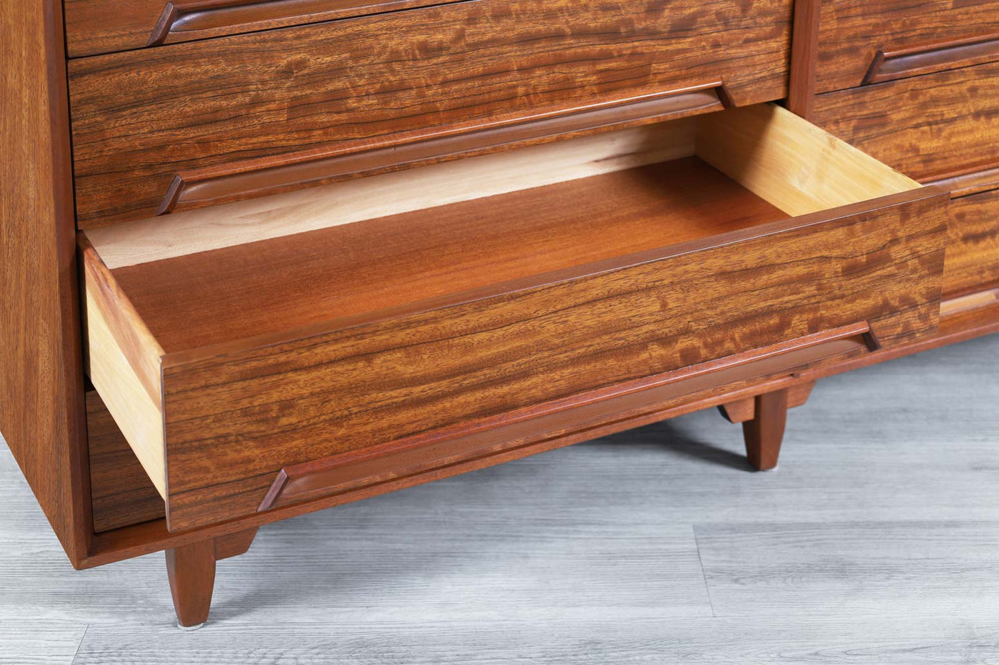 Mid-Century "Perspective" Dresser by Milo Baughman for Drexel