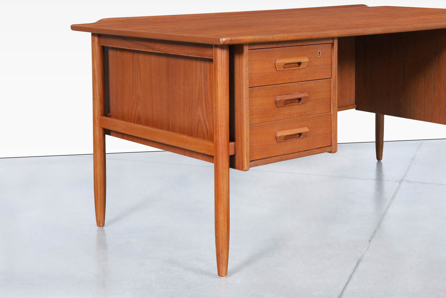 Scandinavian Modern Teak Desk by Goran Strand for Lelangs Møbelfabrik