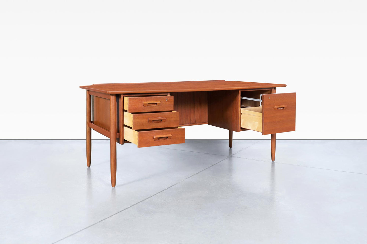 Scandinavian Modern Teak Desk by Goran Strand for Lelangs Møbelfabrik