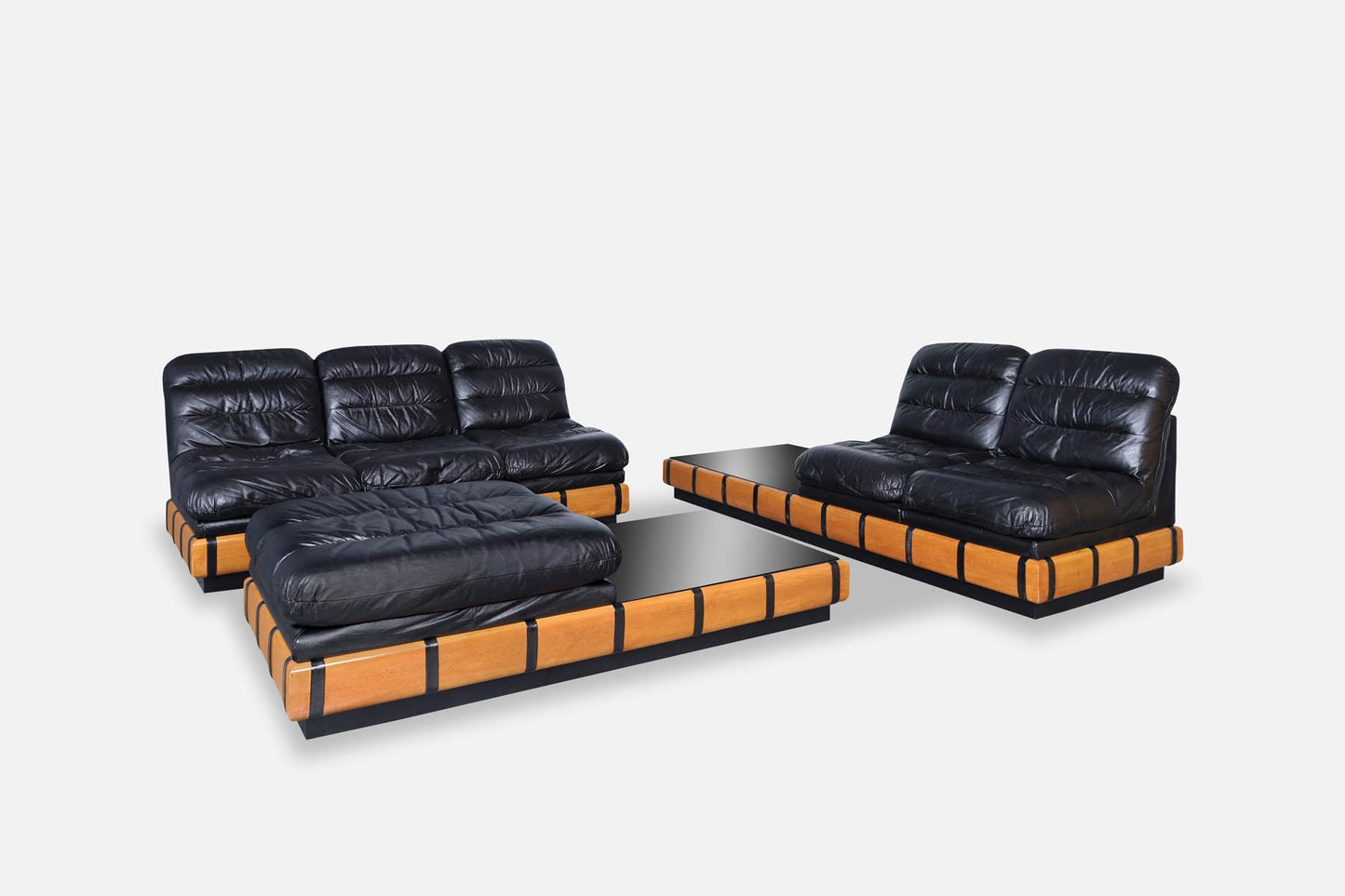 Vintage 3-Piece Modular Seating Group with Coffee Table by Haralson–Seidel