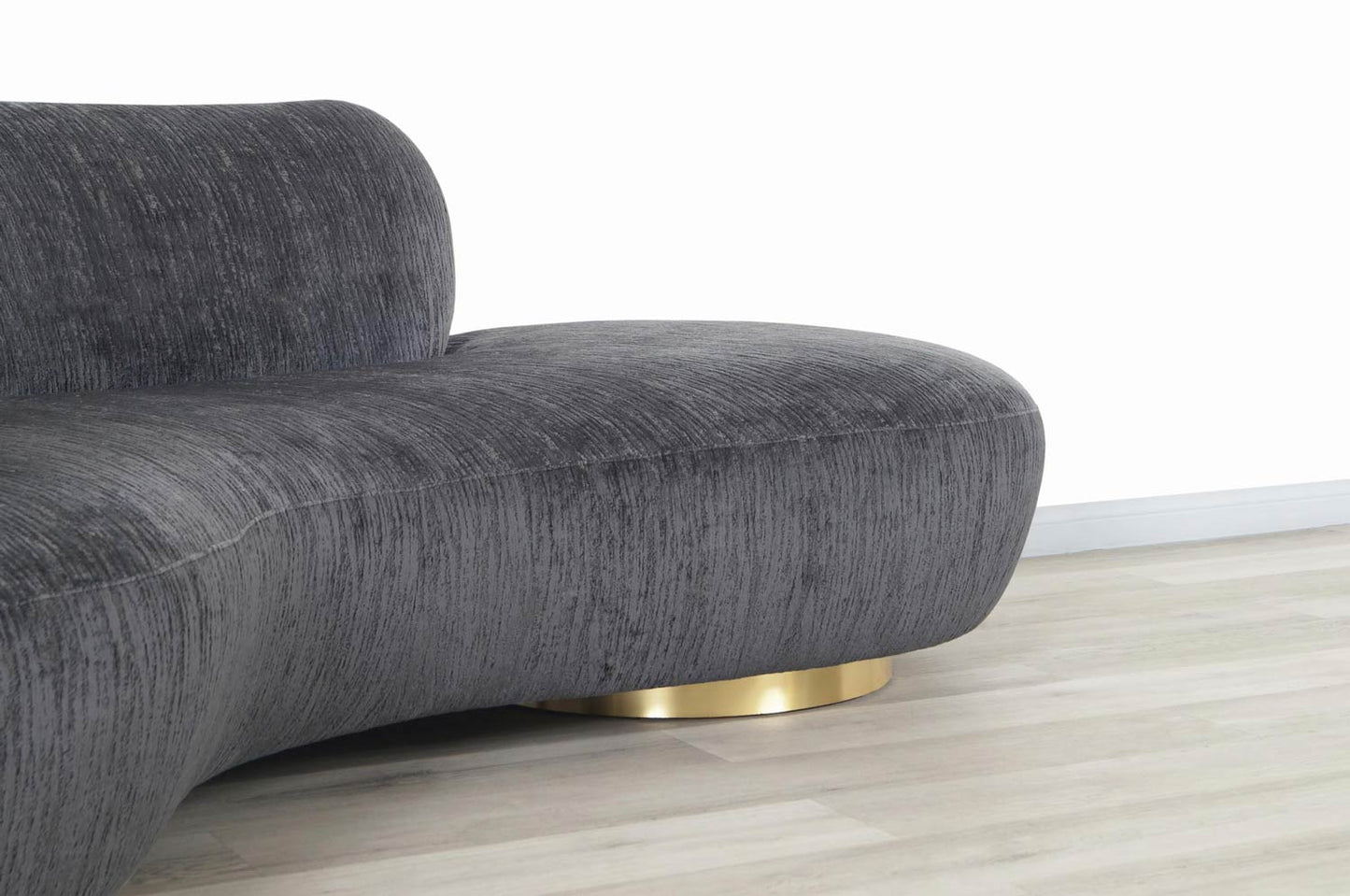Mid-Century Modern Serpentine Sofa in the Style of Vladimir Kagan