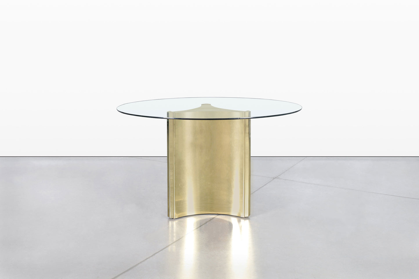 Vintage Brass "Trilobi" Pedestal Dining Table by Mastercraft