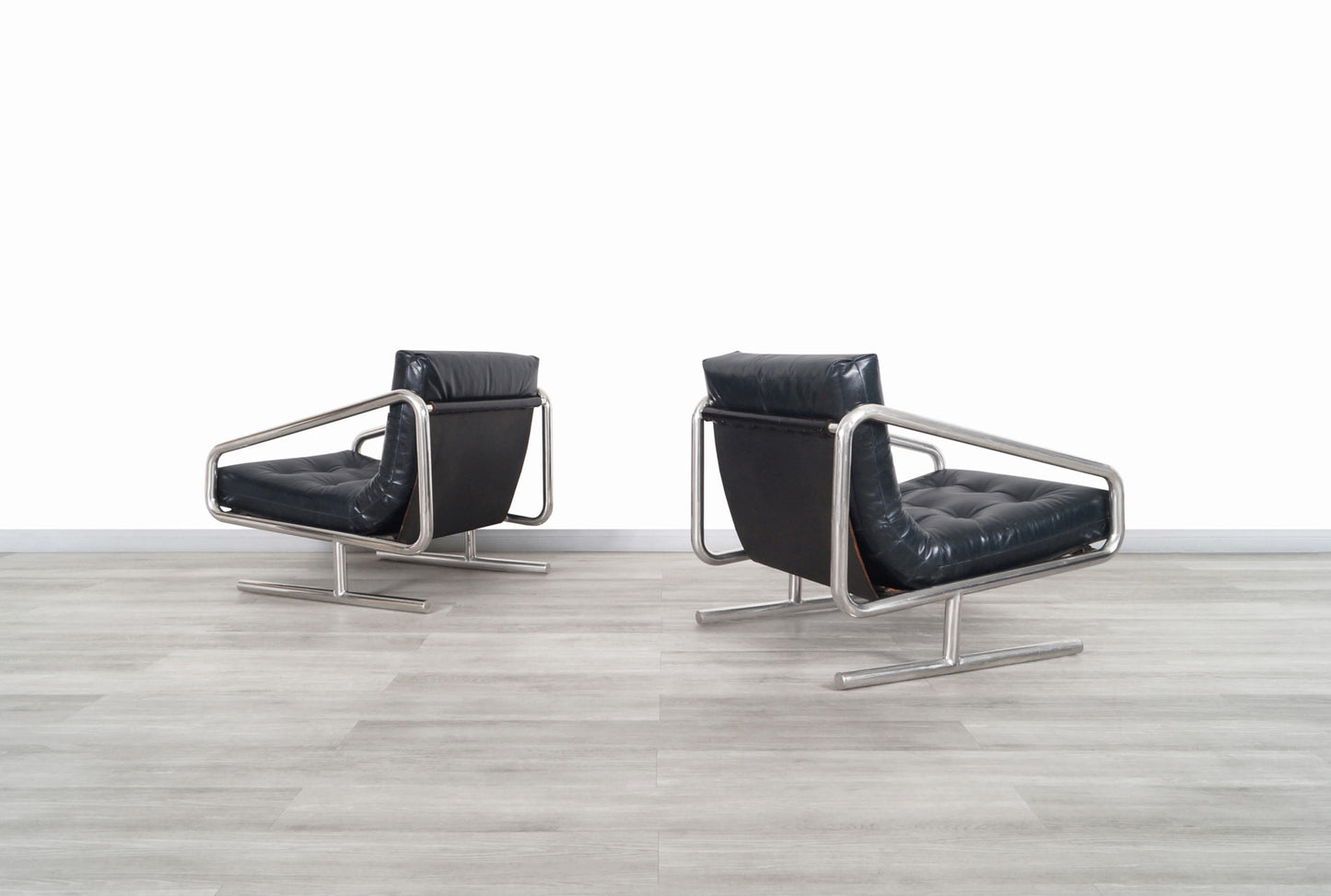 Mid-Century Modern Leather and Aluminum Lounge Chairs