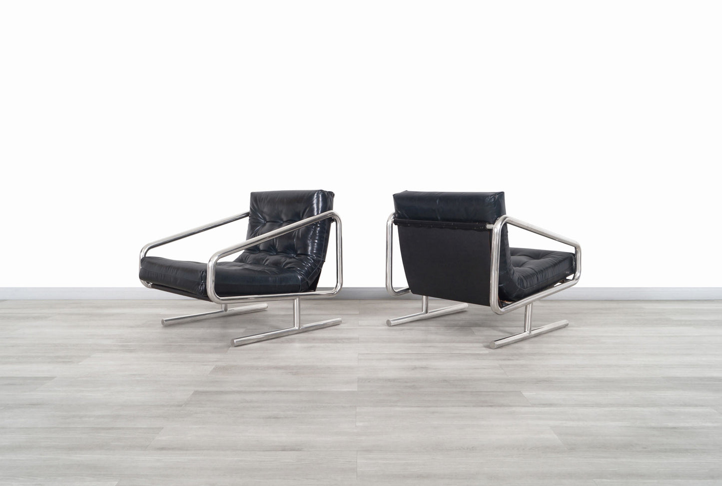 Mid-Century Modern Leather and Aluminum Lounge Chairs