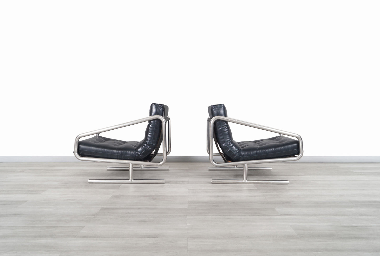 Mid-Century Modern Leather and Aluminum Lounge Chairs