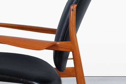 Danish Modern FD-136 Teak and Leather Lounge Chair by Finn Juhl