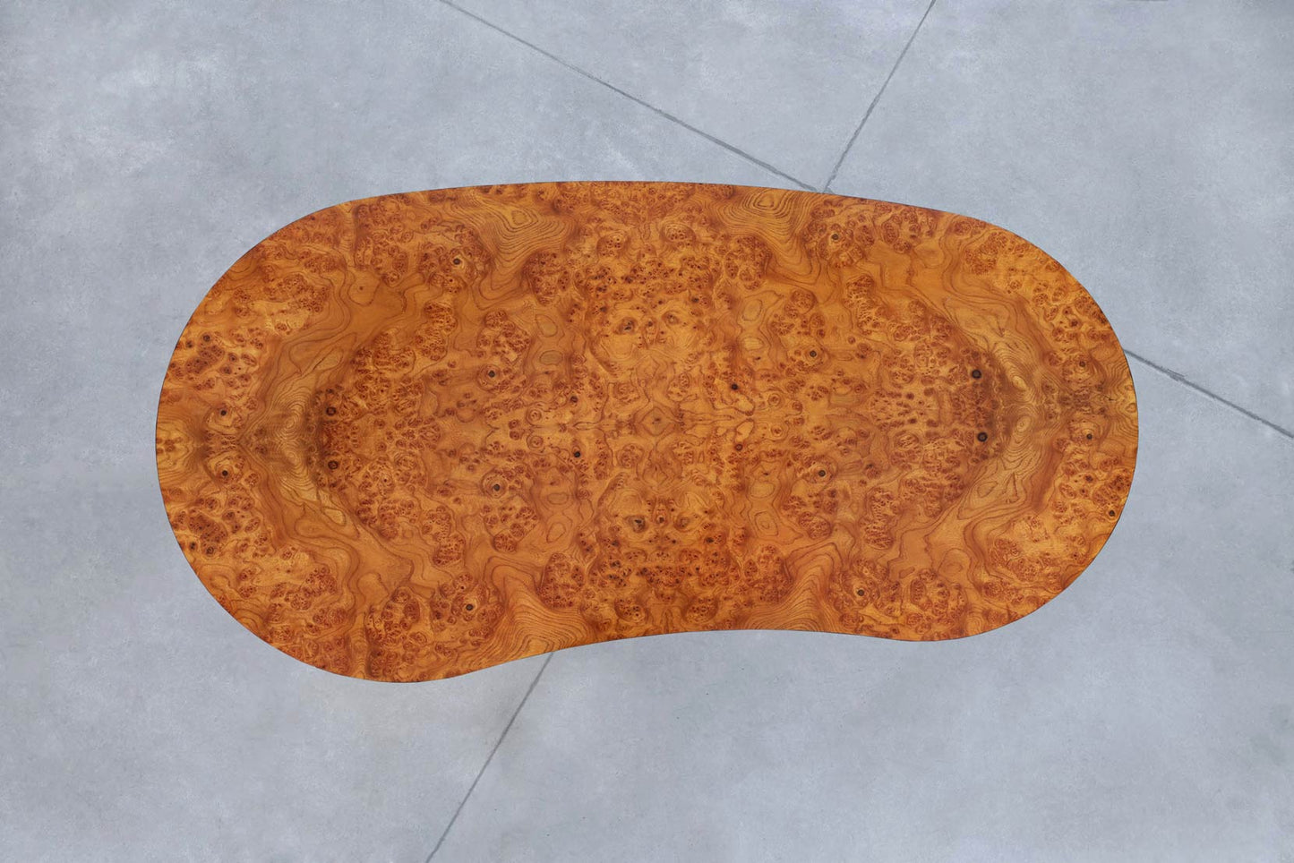 Italian Burl Wood and Black Lacquer Desk by Oscar Dell'Arredamento