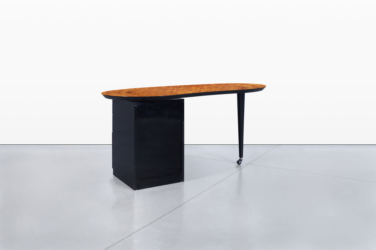 Italian Burl Wood and Black Lacquer Desk by Oscar Dell'Arredamento
