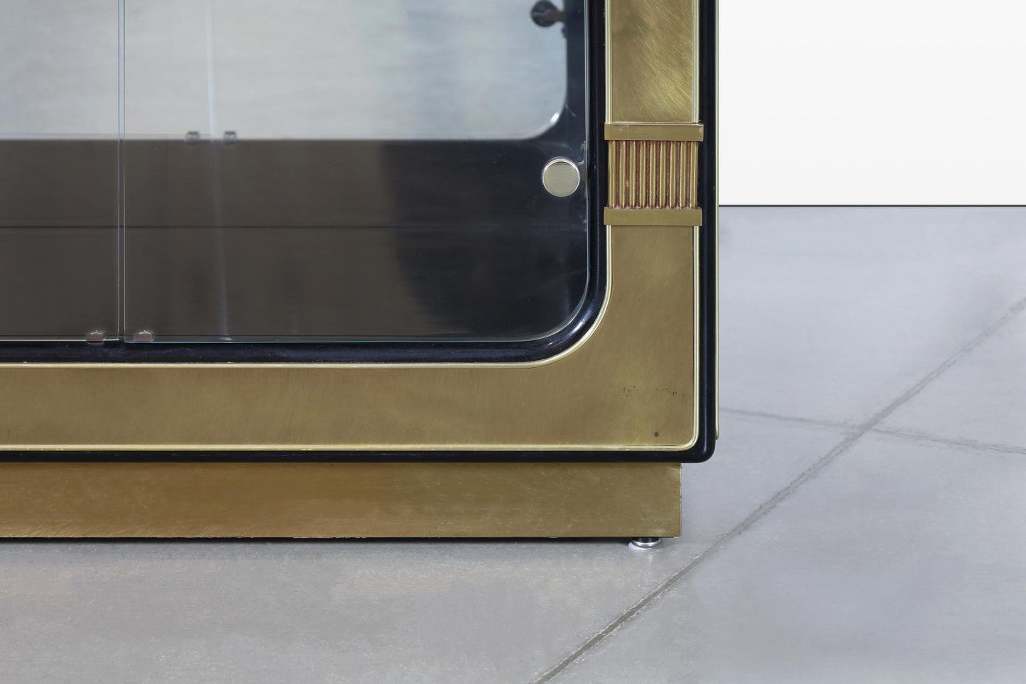 Mastercraft Brass Vitrine / Display Cabinet