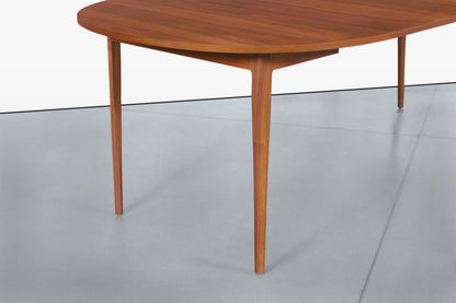 Mid-Century Extendable Round Walnut Dining Table by Kipp Stewart for Drexel