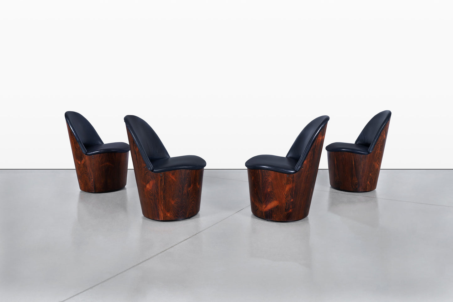 Mid-Century Modern Brazilian Rosewood Dining Table & Chairs by Plycraft