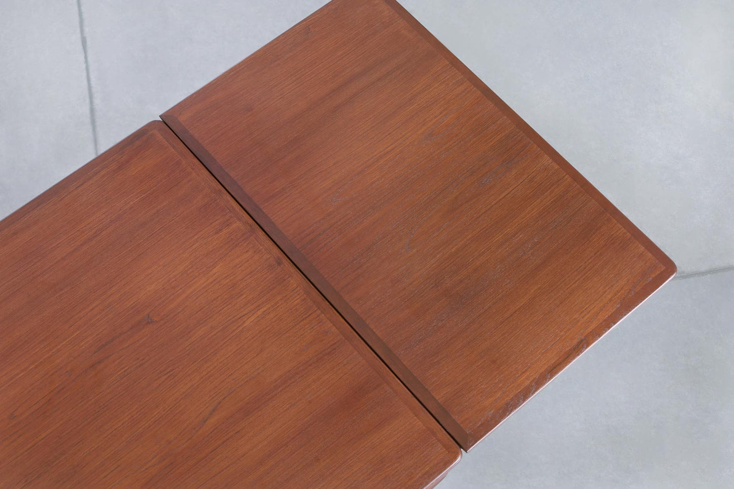 Mid-Century Modern Expanding Teak Dining Table by Johannes Andersen