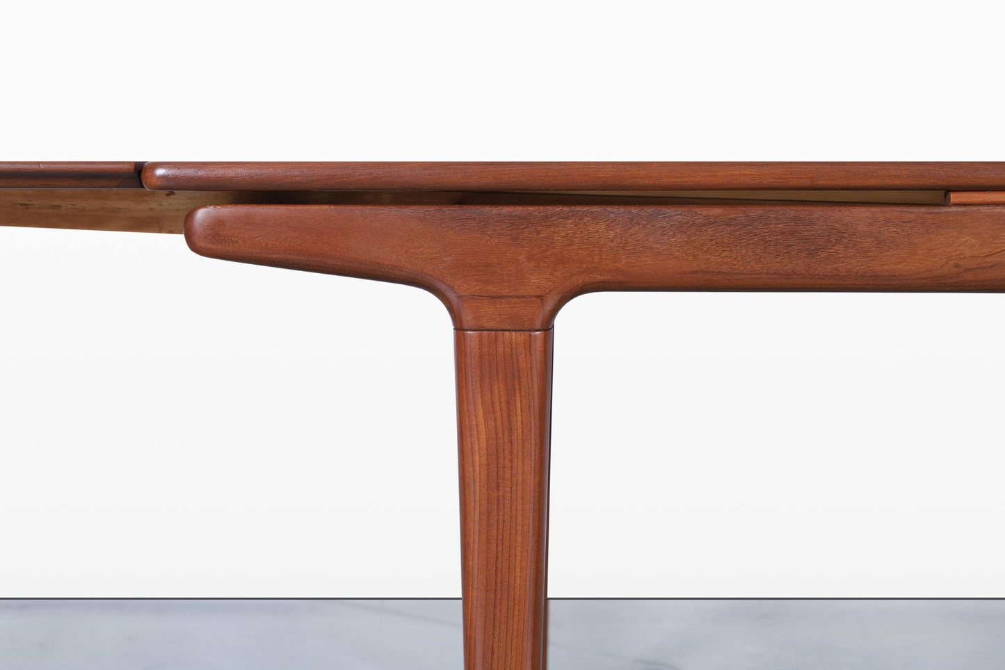 Mid-Century Modern Expanding Teak Dining Table by Johannes Andersen