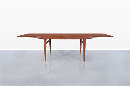 Mid-Century Modern Expanding Teak Dining Table by Johannes Andersen
