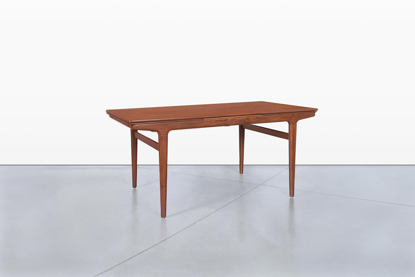 Mid-Century Modern Expanding Teak Dining Table by Johannes Andersen