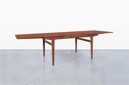 Mid-Century Modern Expanding Teak Dining Table by Johannes Andersen