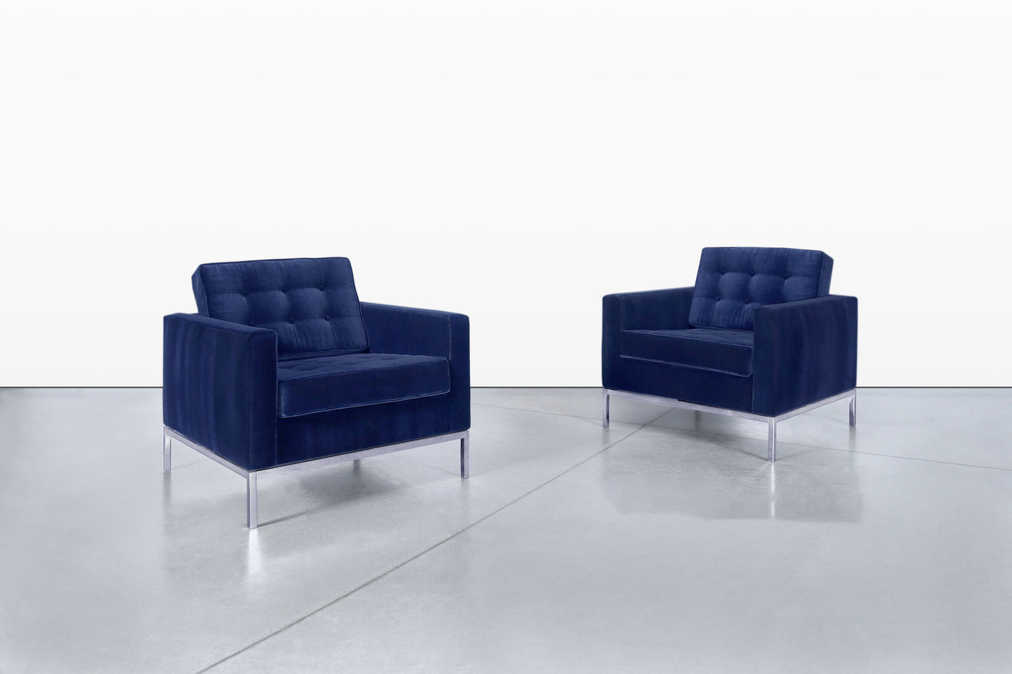 Mid-Century Modern Lounge Chairs by Florence Knoll for Knoll International