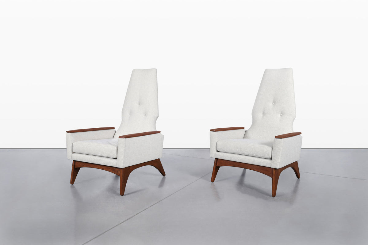 Mid-Century Modern Sculptural Walnut Lounge Chairs by Kroehler