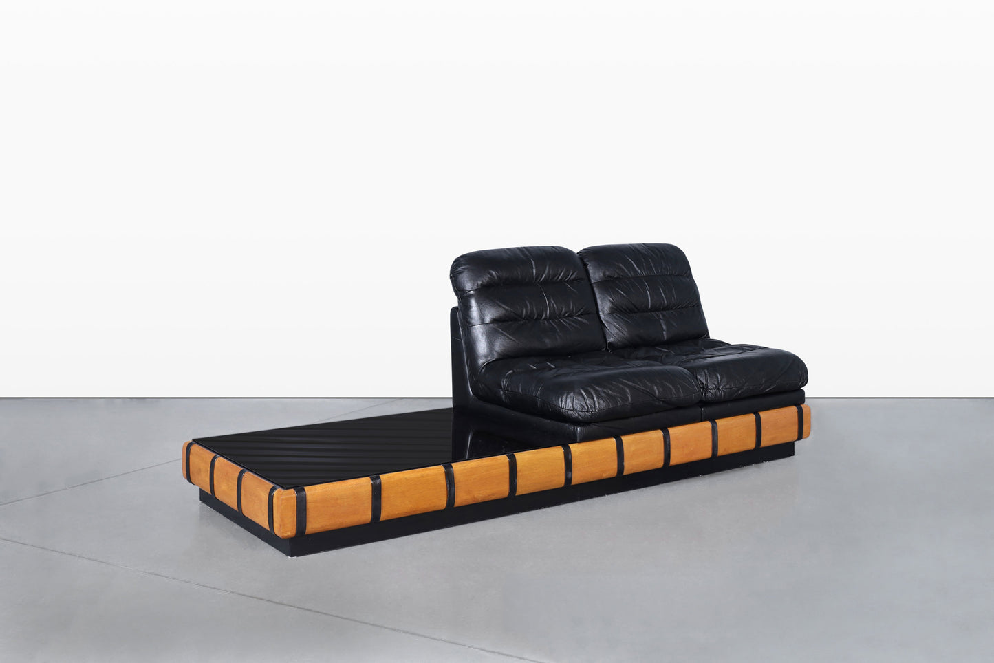 Vintage 3-Piece Modular Seating Group with Coffee Table by Haralson–Seidel