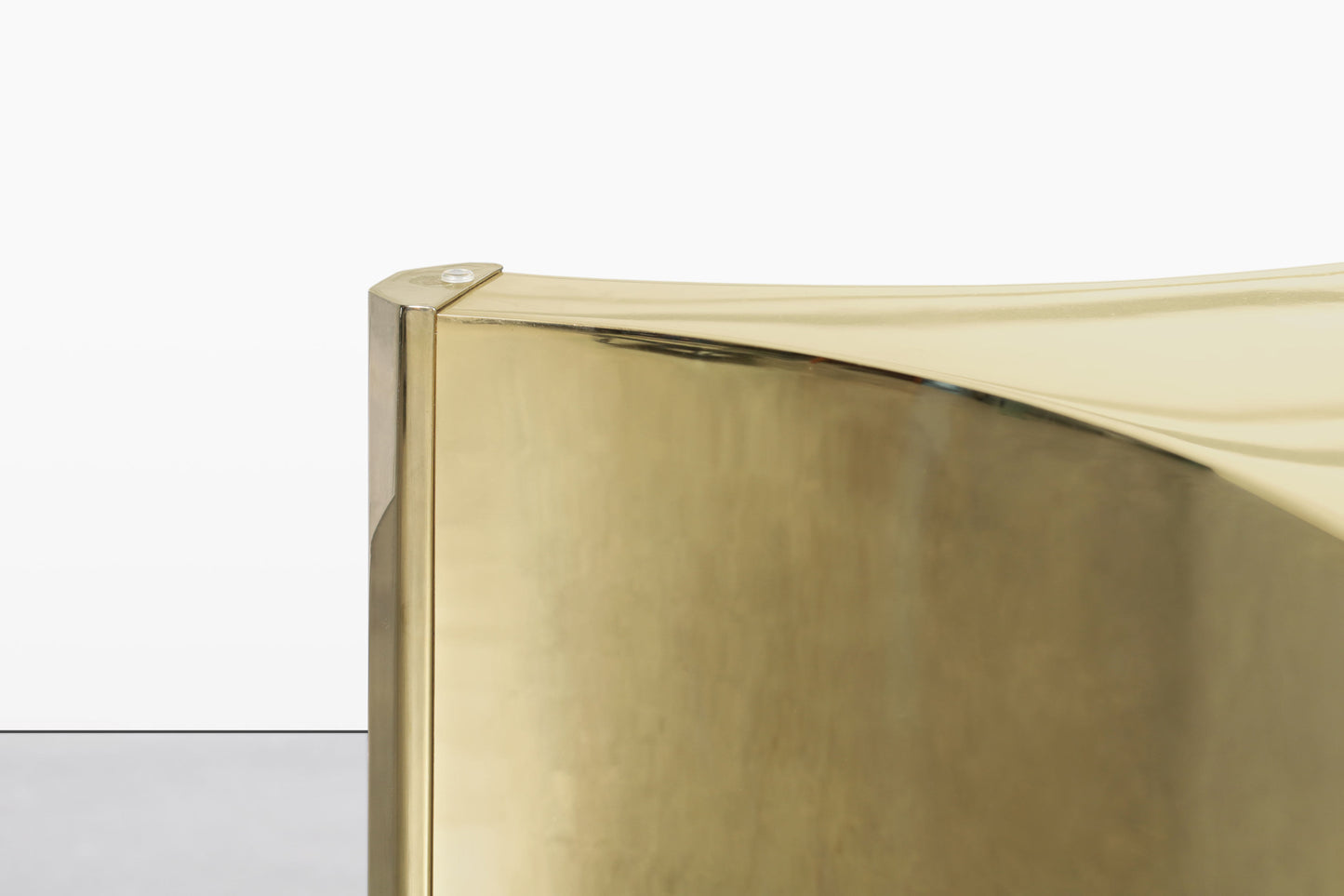 Vintage Brass "Trilobi" Pedestal Dining Table by Mastercraft
