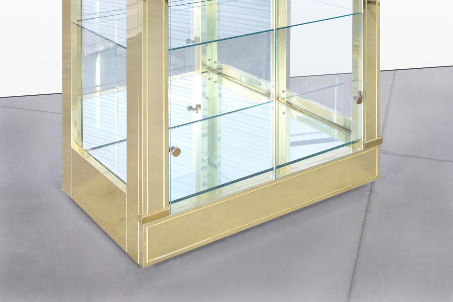 Vintage Brass Vitrine / Display Cabinet by Mastercraft