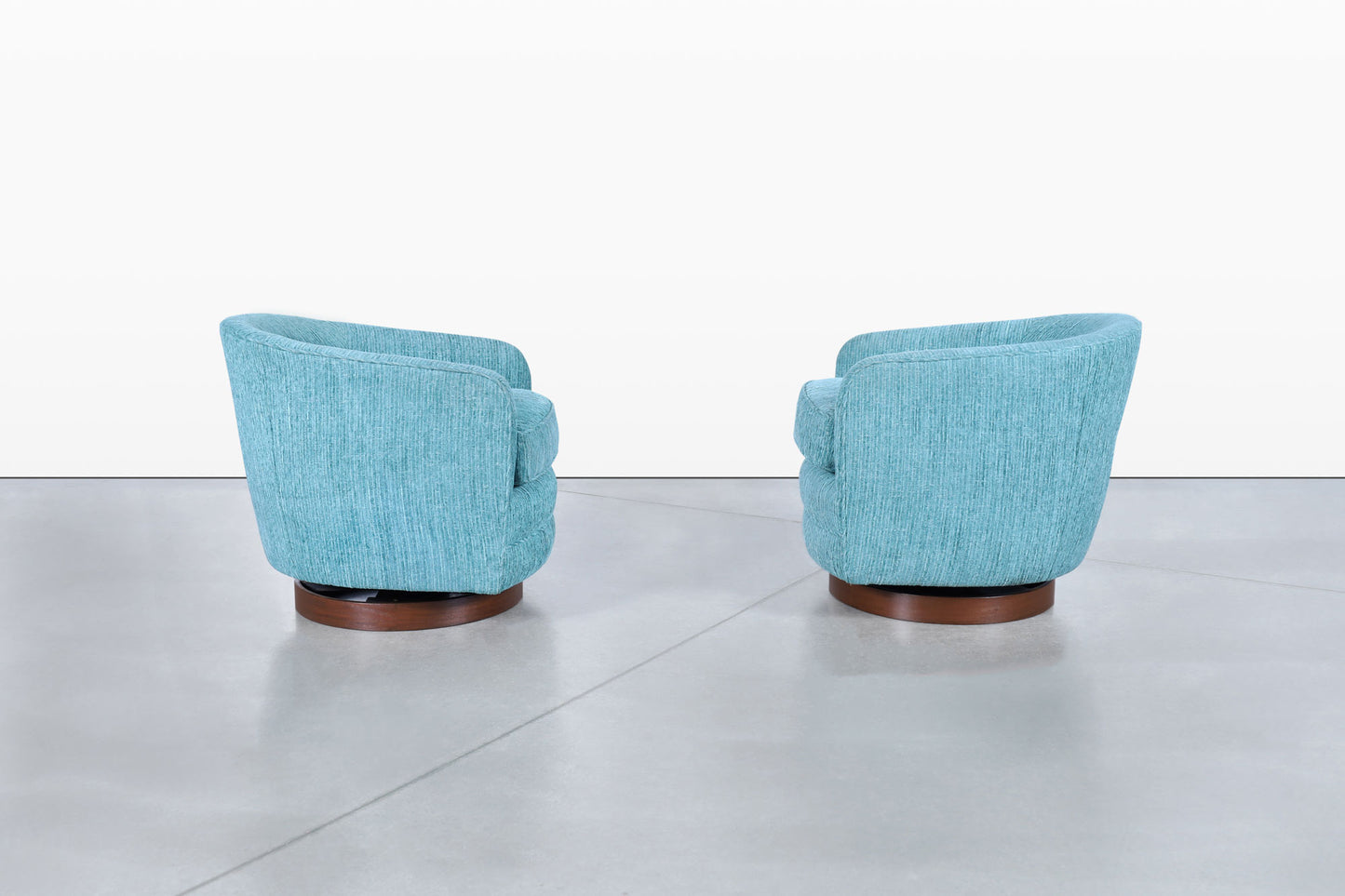 Vintage Walnut Swivel Lounge Chairs by Milo Baughman for Thayer Coggin